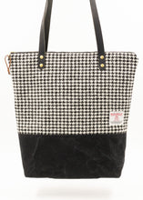 Load image into Gallery viewer, Black and White Houndstooth Zipper Top Tote